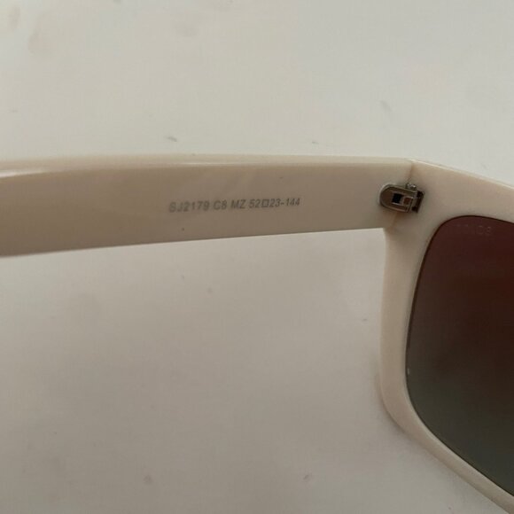 Cream White Oversized Square Sunglasses - Picture 9 of 12